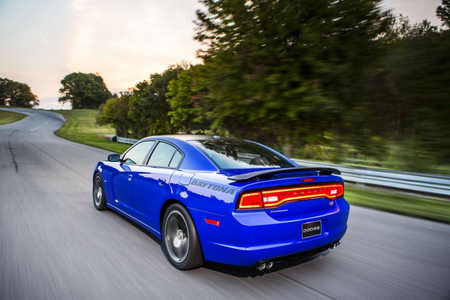  Dodge Charger Daytona 2013 года  (фото 19 из 30)
